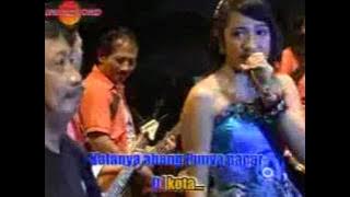 Merinda Anjani Feat. Doyok - Abang Madun | Dangdut ( Music Video)