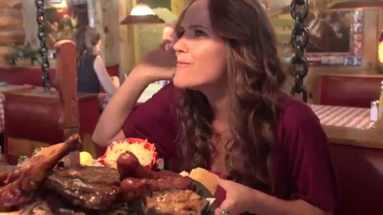 Reds Old 395 Grill Getaway Reno Tahoe - YouTube