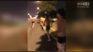 惊呆！喝马桶水 街头裸奔 长沙一理发店被曝奇招惩罚员工【我想静静】