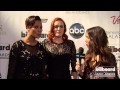 Capture de la vidéo Icona Pop On The Billboard Music Awards Blue Carpet 2013