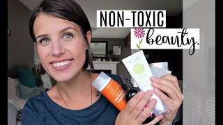 NON-TOXIC BEAUTY FAVORITES | MINIMALIST, GREEN BEAUTY, ALL NATURAL
Today Im sharing my go-to, everyday non-toxic favorites for face, skin, hair and makeup too! What are your favorites right now? Ive been really getting into green beauty and using eco-friendly and non toxic products, and Id love to know what all natural things you love! Lets chat below!
Acure organic shampoo
acure organic conditioner
acure leave in conditioning treatment
Leven rose Rose water
Leven Rose pumpkin seed oil
Acure brightening mask
Honest Beauty Midnight Reflection luminizing powder
Honest Beauty Eyeshadow trio Soft Sable
*this video IS NOT SPONSORED.
LETS CONNECT |
Facebook: @jaimiekight
Instagram: @jaimiekight
Twitter: @jaimiekight
Welcome! Im Jaimie and Im a stay at home, millennial mom to three kids, under the age of four. Im currently embarking on a journey toward minimalism and living a more intentional and simplified life. Subscribe for videos on decluttering, minimalism, parenting, christian motherhood, real life, product reviews and beauty favorites. NON-TOXIC BEAUTY FAVORITES | MINIMALIST, GREEN BEAUTY, ALL NATURAL