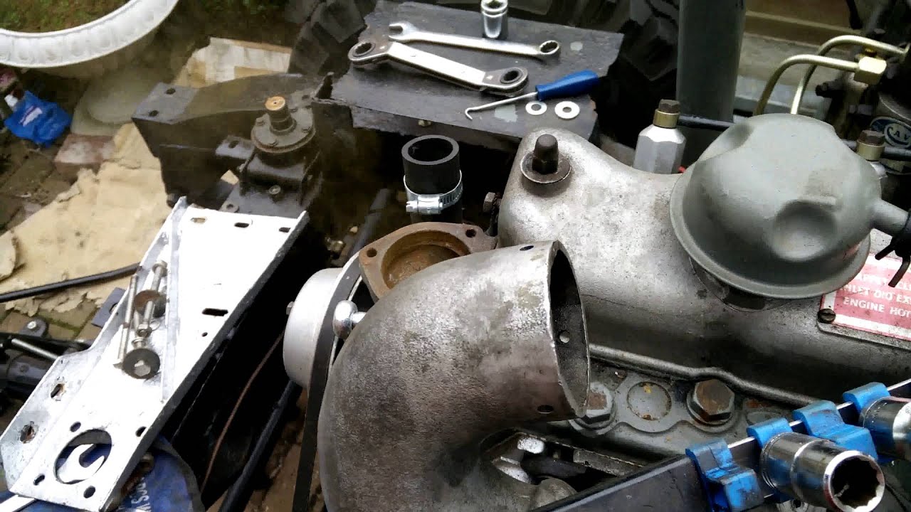 Cleaning out land Rover series 3 engine block - YouTube