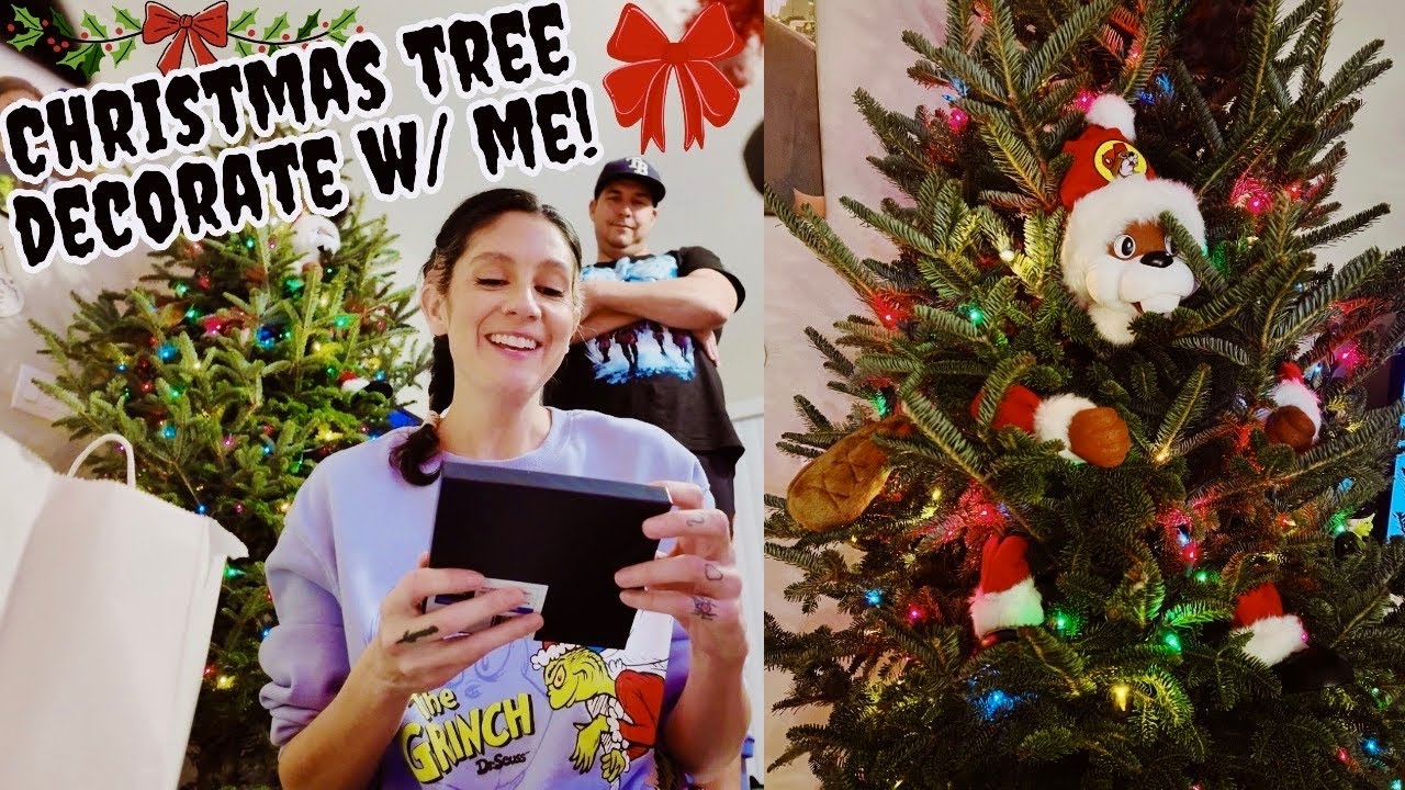 VLOGMAS Day 5!🎄 Decorating the Christmas Tree + Holiday Decor Surprise ...