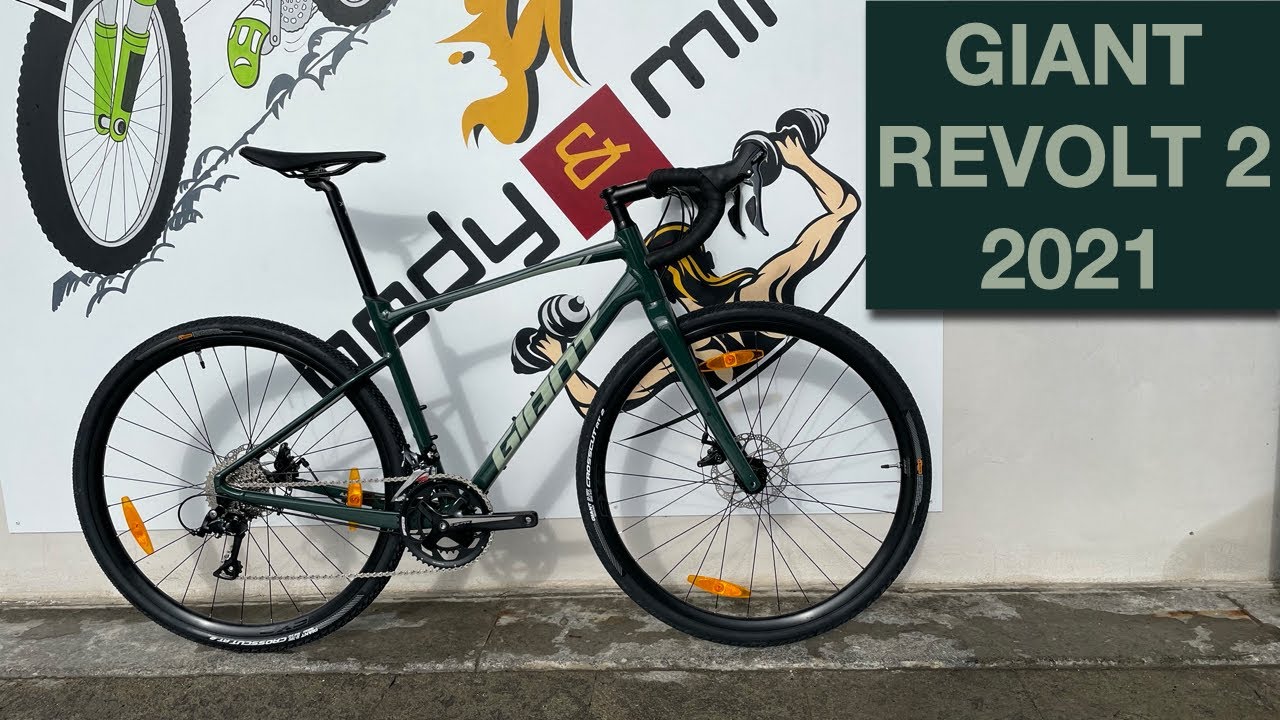 UNA BELLA GRAVEL SPENDENDO POCO? LA GIANT REVOLT 2 2021 E' QUELLA CHE FA  PER VOI - YouTube