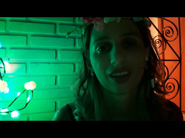 ASMR - Te arrumando para festa a fantasia