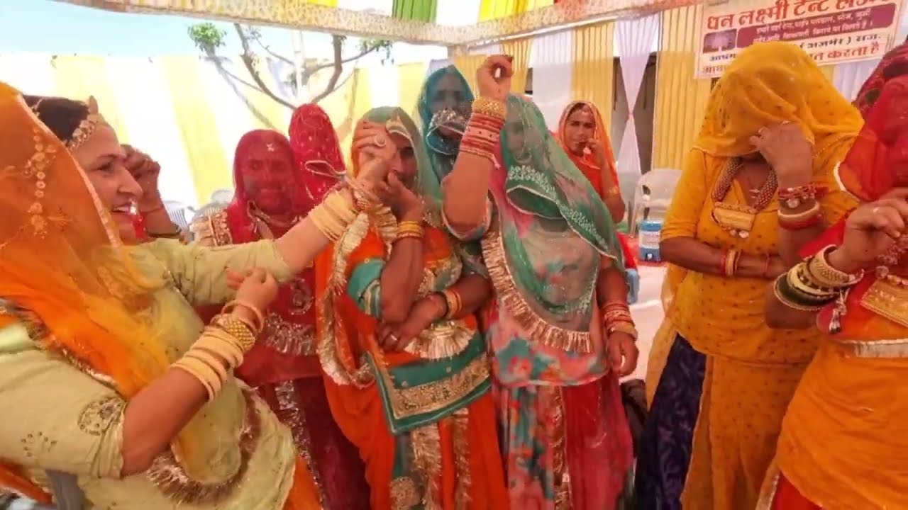 बन्ना कठै गिया जी सारी रात खटमल खाय गिया / बन्ना बन्नी गीत