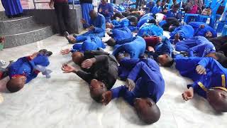 Yaliyojiri Leo Sifa Iligeuka Vilio Vya Maombi Upentekoste Wa Kizamani Katika U Za Mwisho