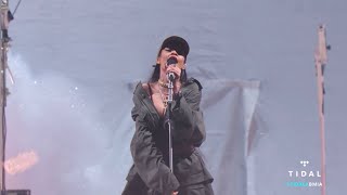 Rihanna - Love On The Brain Live at Made in America 2016