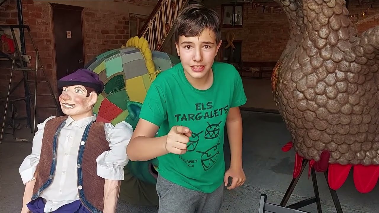 Quim fa Cultura - Manualitat de l'home de la Barra