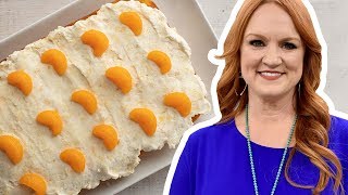 The Pioneer Woman Makes a Pig Pickin' Cake | The Pioneer Woman | Food Network