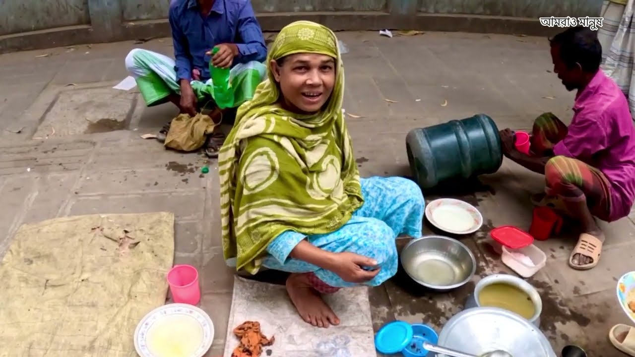 ঢাকার সব চেয়ে ছোট খাবার হোটেল!!