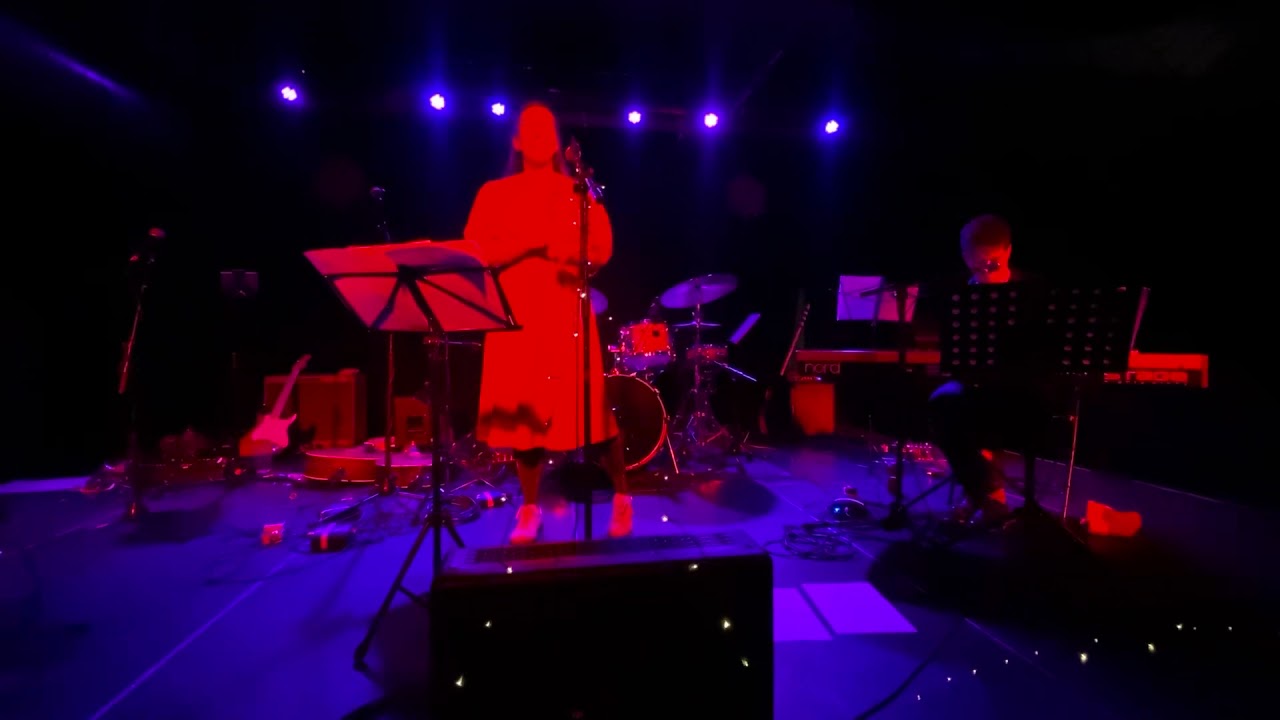 Kathryn Joseph - River (Joni Mitchell cover) live at Tommy Reilly's All Star Christmas 21/12/19