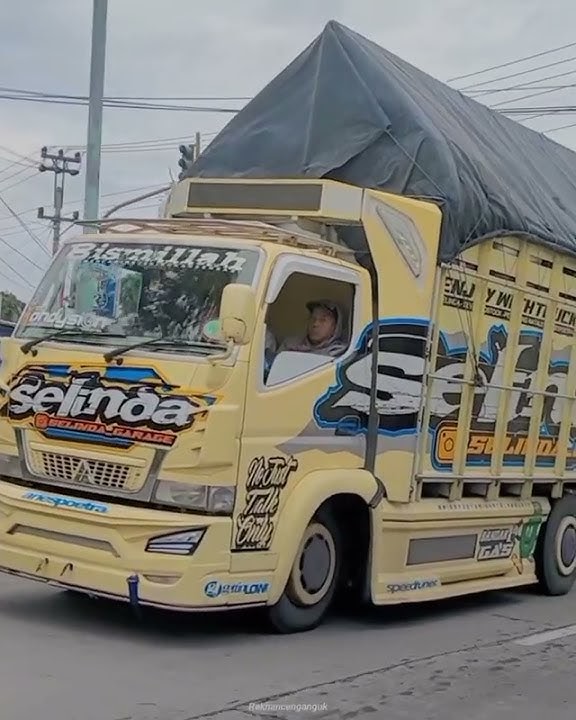 #Story .... wa truk canter selinda 30 detik