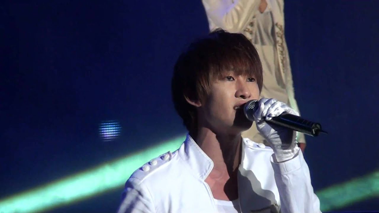 fancam] 101210 1st. Golden Wave 2010 Super Junior  『 One Love 』 Super Junior - KRY feat. Eunhyuk