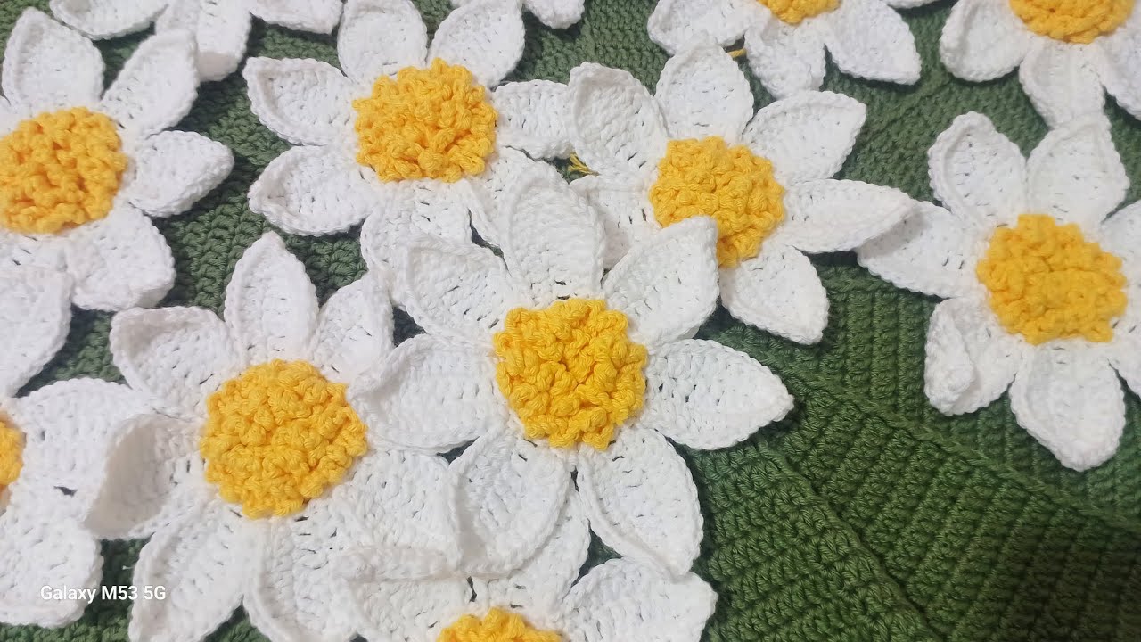 Crochet daisy flower - YouTube