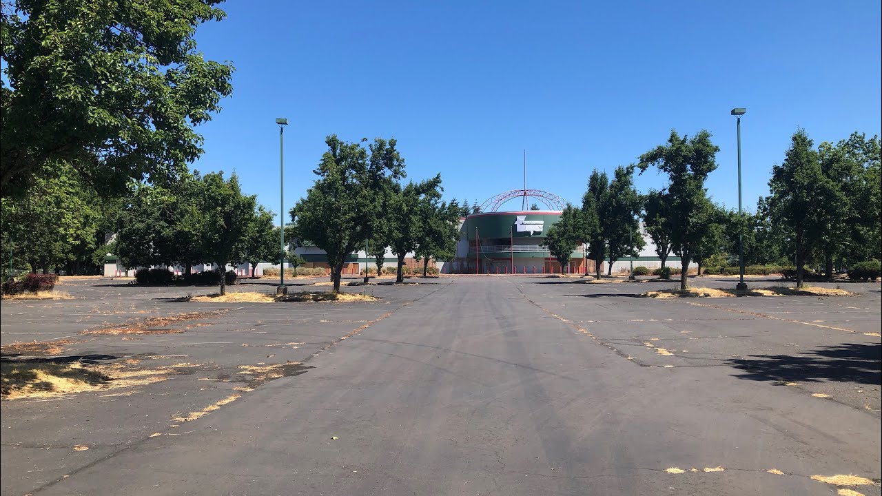 Abandoned Fry’s Electronics Wilsonville, OR YouTube