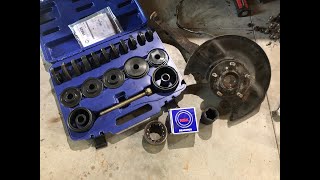 How to Diagnose &amp; Replace a Front Wheel Bearing - 2002 Acura TL-S -- Honda Accord