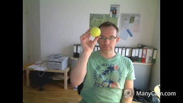 Test video with a yellow tennis ball for a Computer Vision exercise