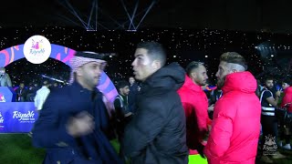 رونالدو يتسلم جائزة أفضل لاعب في مباراة كأس موسم الرياض بين نجوم الهلال والنصر و باريس سان جيرمان