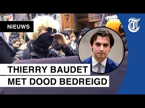 Demonstranten roepen op Baudet dood te schieten