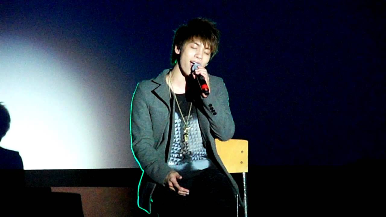 [HD] SHINee's Jonghyun - Solo Performance in London @ LKFF Odeon