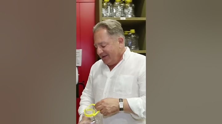 Alkoholik Makłowicz tankuje wino #shorts