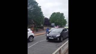 Un homme est renversé par son moniteur d'auto école