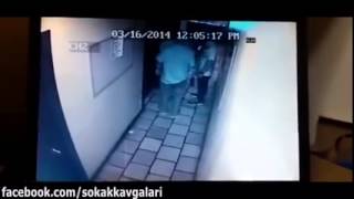 Yanlış Kapı, Her Kapı Çalınmaz, Kavga