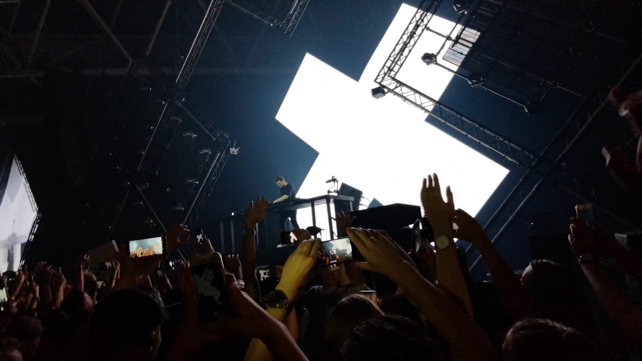 MARTIN GARRIX - Intro (Home) /live @Amsterdam RAI