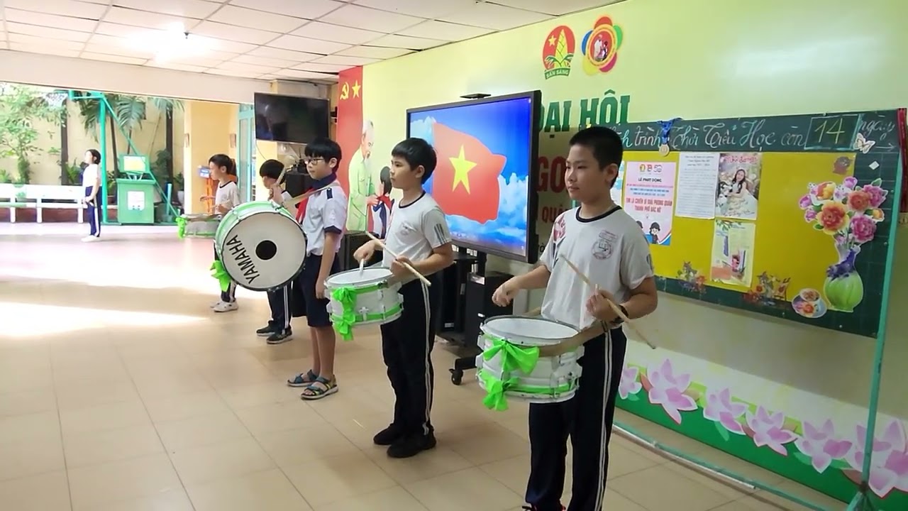 Một buổi Chào cờ đầu tuần cuối năm học