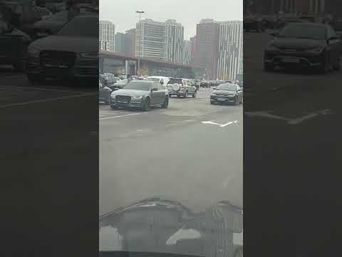 Киев Машина в Угоне Походу Audi A4 ТРЦ Retroville