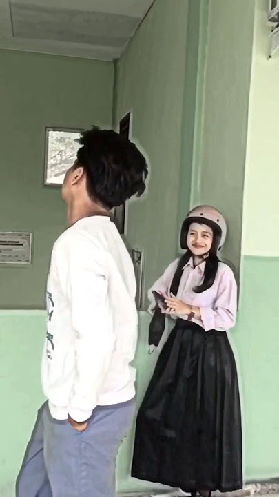 Prank kibas rambut depan cewe cewe disekolahh virall bikin baperrr!!!