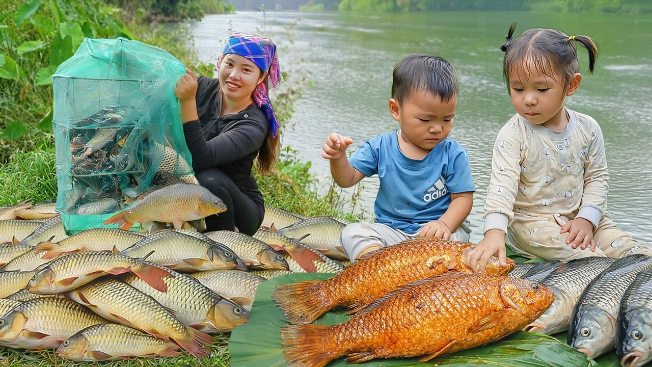 Duong using Yesterday’s Fish Trap Catch to Make Fried Fish Lunch for Nhi and Khoi | Village Life