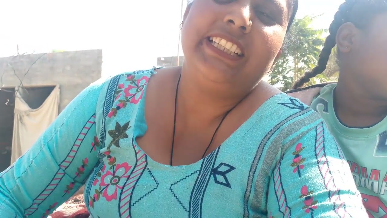 ਆਪਾਂ ਗਏ ਅੱਜ ਕੱਪੜਿਆਂ ਦੀ ਸੇਲ ਦੇ ਵਿੱਚੋਂ ਸੂਟ ਲੈਣ