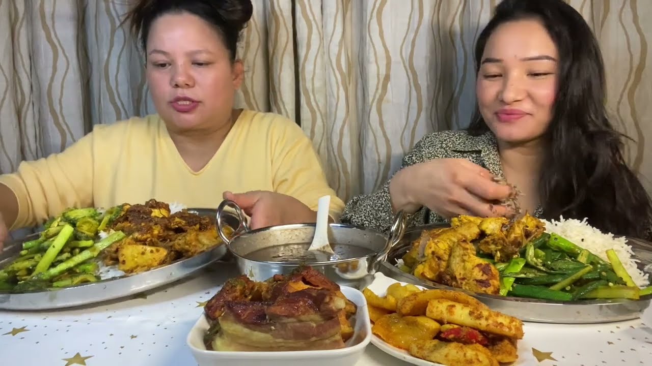 आज चै मिठो भयो  झ्यामै घ्यूमा जिम्बु राखेर झानेको Mustang को दाल अनि लोकल Chicken fry