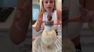 El pastel de Barbie sale impresionante