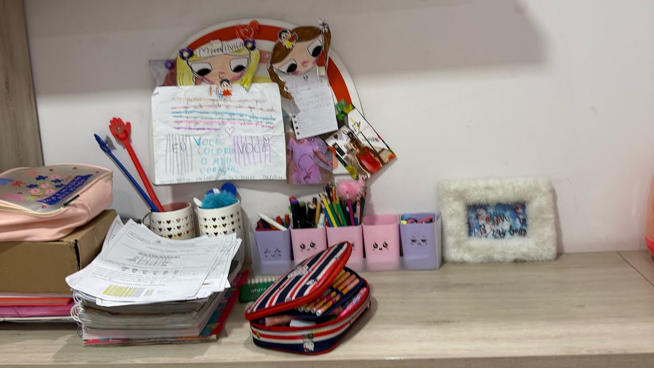 Corrigindo as provas dos meus alunos(brincadeirinha) 🐎🌼