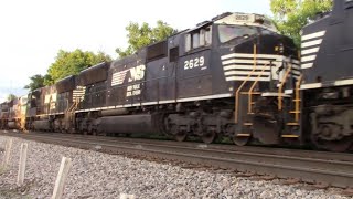 NS #1072 and 4 Retired NS SD70M's Trail on NS 170 in Erlanger KY