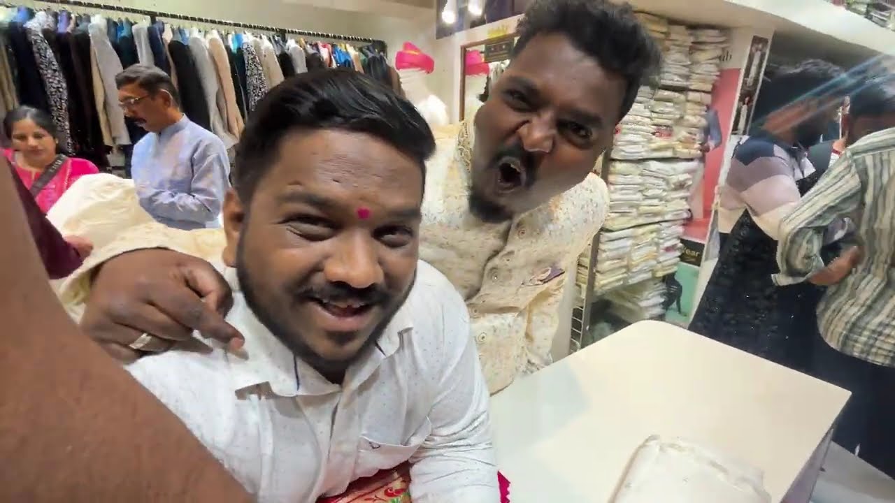 अक्षय भाऊंची लग्नाची तयारी – शॉपिंग स्पेशल 🕺💼#weeding #maharashtrianvlogs #pune 