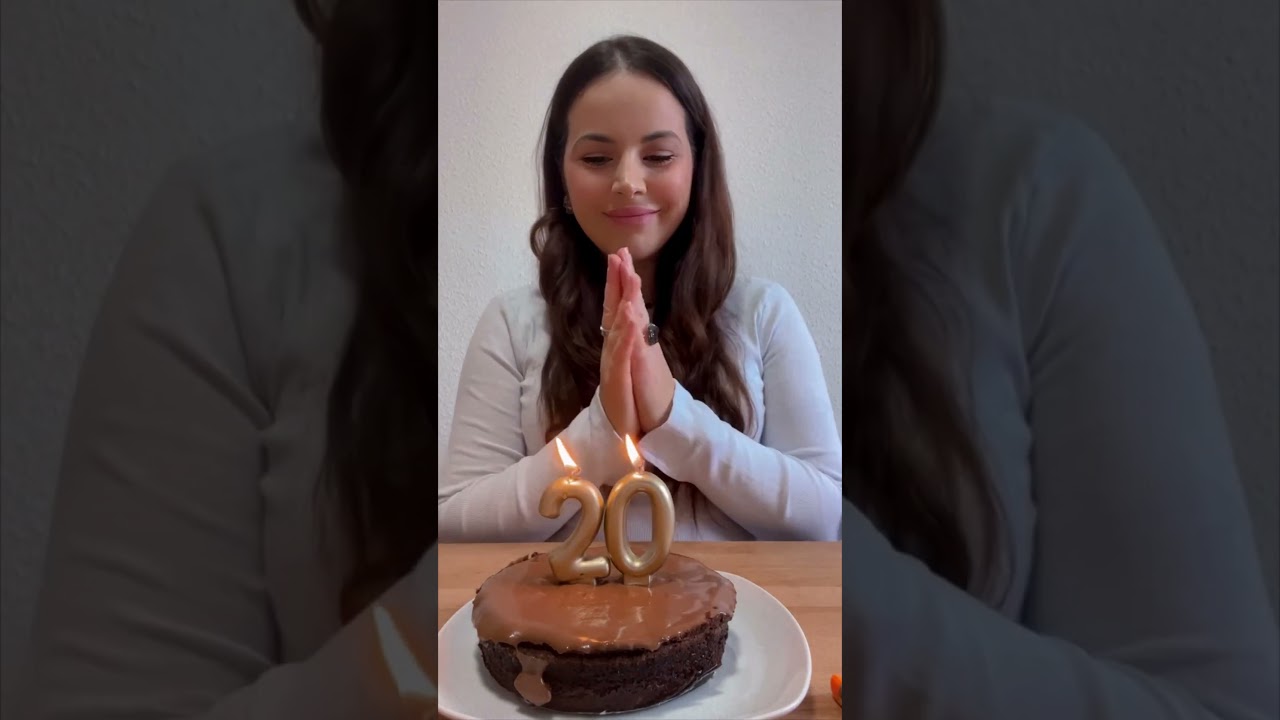 Как 30 ??? Я еще хочу играть в Сейлор Мун , а не вот это все 😭😂 