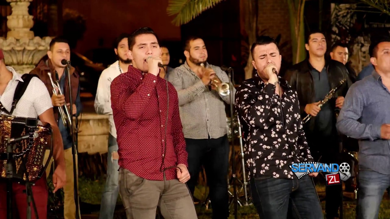 Grupo Recluta Ft. Banda Cruz De Oro - La Camisa Versace (En Vivo 2017)