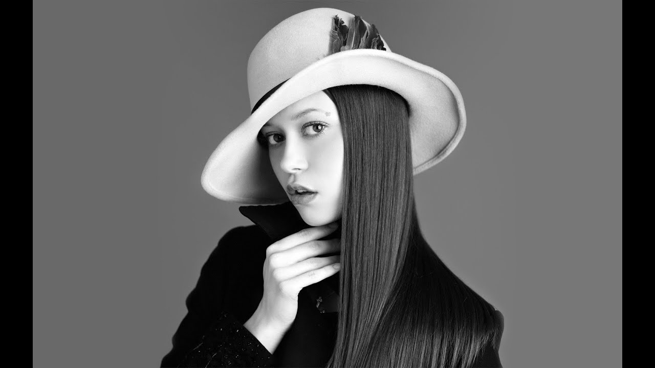 The Late Late Show - [2013.11.15] - Summer Glau