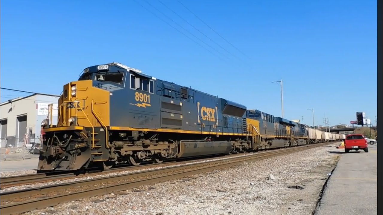 CSX 8901 West CP 689 Milwaukee Wisconsin - YouTube
