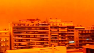Кислотно-оранжевое небо нависло над Грецией и движется в сторону Европы