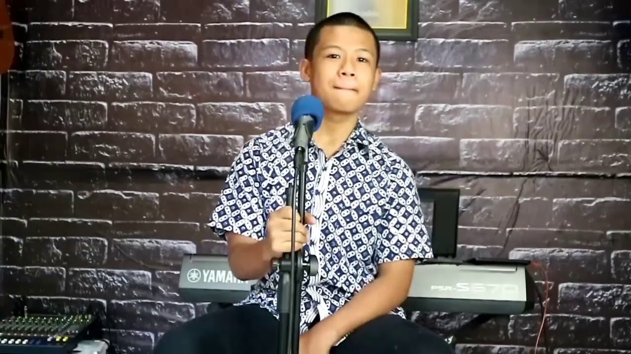 Lumiting Asmoro Cover by Yoan - YouTube