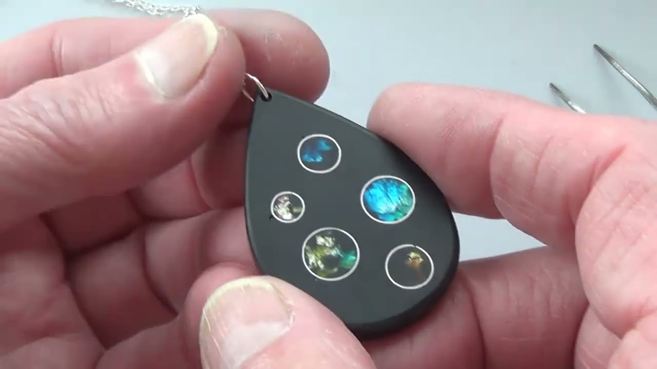 Сплавление тонких серебряных колец для создания украшений в технике перегородчатой ​​эмали и/или ...