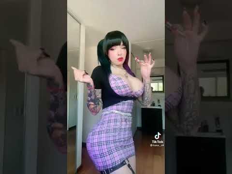 Hana c4 Sexi Tetona Chupando paleta #shorts - YouTube