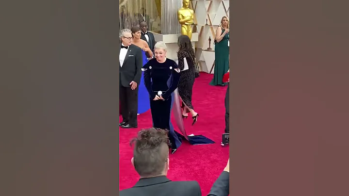 Funny Moment Oscars 2020 | Olivia Colman funny moment Oscars 2020