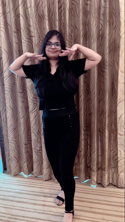 #dance#youtubeshorts#high heels te nache💃#trending#kareenakapoorkhan#shorts#shortvideo#subscribe😊