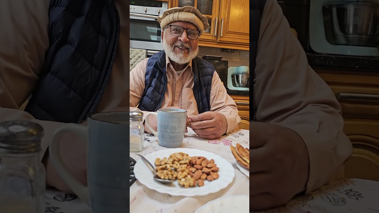 محترم ڈاکٹر طارق انور باجوہ صاحب کے ہاتھ کی چائے اور دلچسپ باتیں